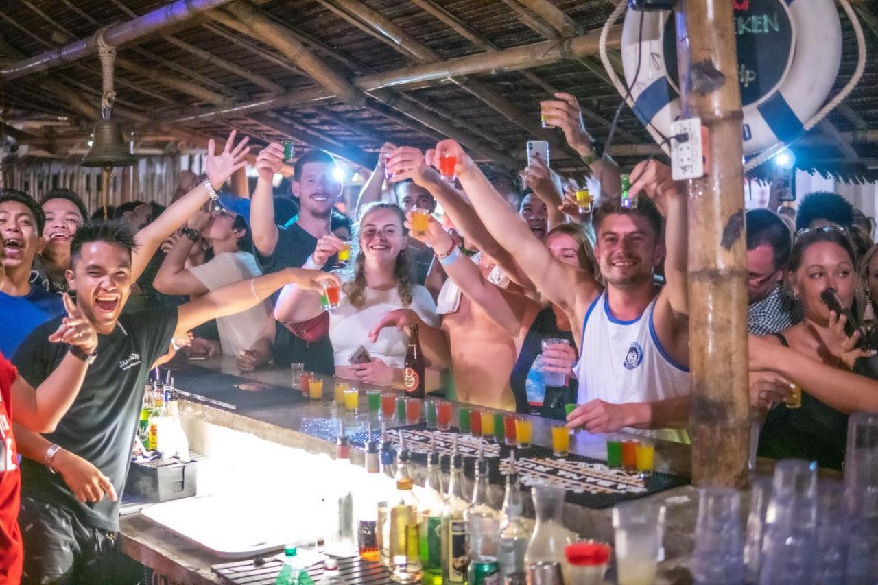 Boracay Island マッド モンキー ホステル ボラカイホステル エクステリア 写真